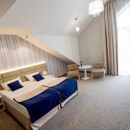 호텔 Aleksandria 3*