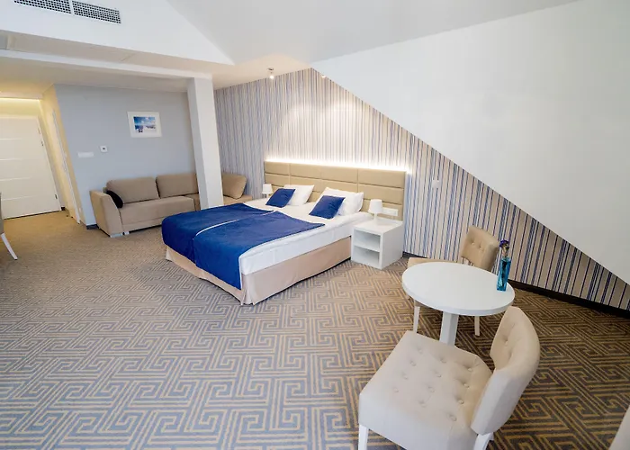 Hotel Aleksandria 3*